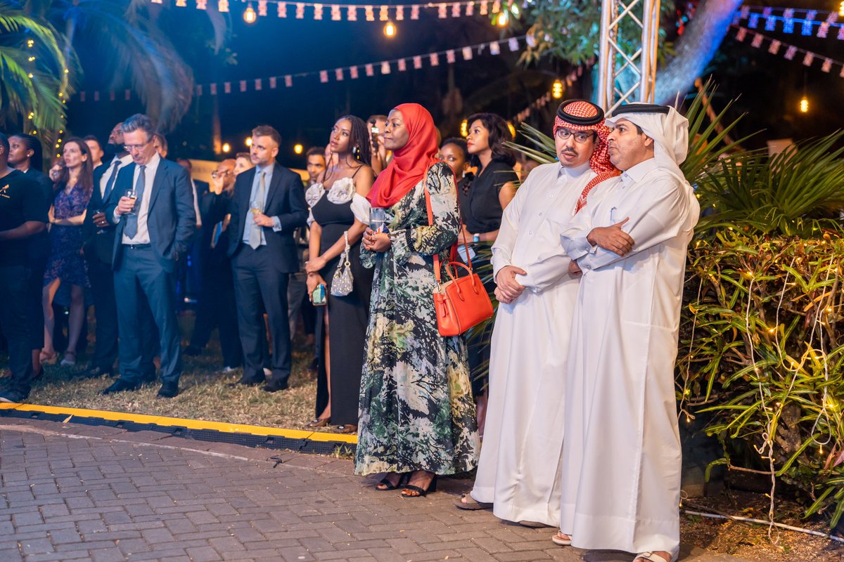 UKinTanzania's tweet image. During his speech, British High Commissioner @DConcar reflected on his last 4 years as Balozi 💭

Marking 60 years of 🇬🇧🤝🇹🇿 relations, this year we opened UK’s first office in Dodoma 🏢

Here's to more years of strong partnerships &amp;amp; prosperity! 🇹🇿🇬🇧 

#KingsBirthdayParty #KBP