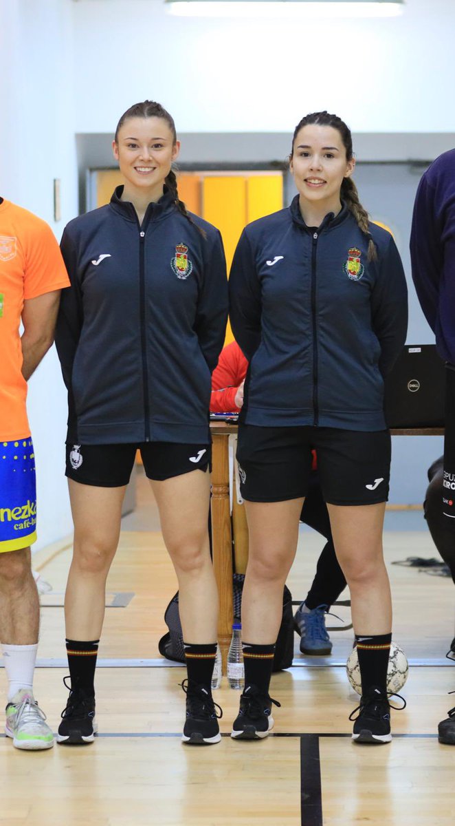 🔝Granollers Cup

Una pareja de nuestro CTA ha sido convocada para la Granollers Cup en donde se va a realizar la fase de ascenso a DHP.

👭Marta Fernández y Maialen Calderón han sido las seleccionadas por la <a href="/RFEBalonmano/">RFEBalonmano</a> .

💪Muchísimas felicidades y a seguir trabajando!