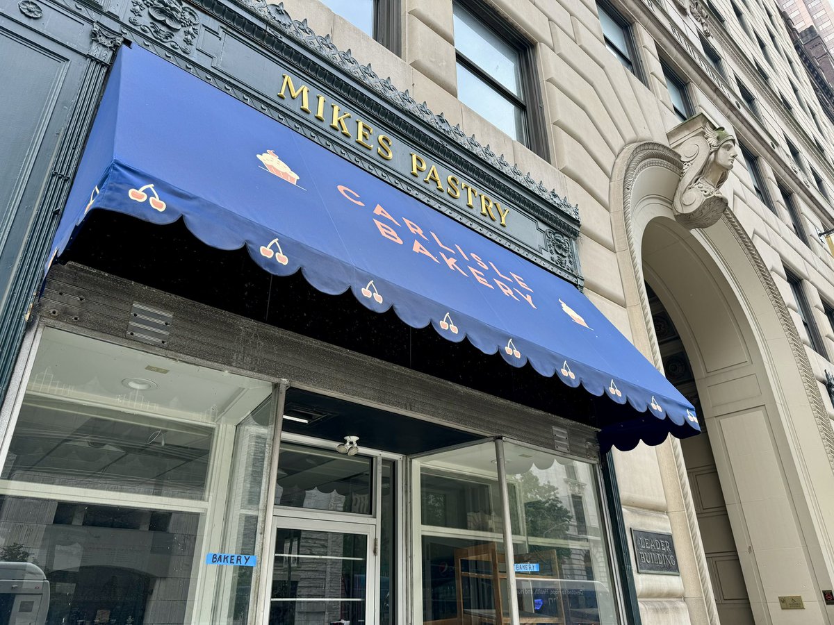 mjarboe's tweet image. Went to the dentist downtown this morning, and the building has been transformed into the offices of the Daily Planet for what the city is calling “an undisclosed feature film production.” #Superman #Genesis