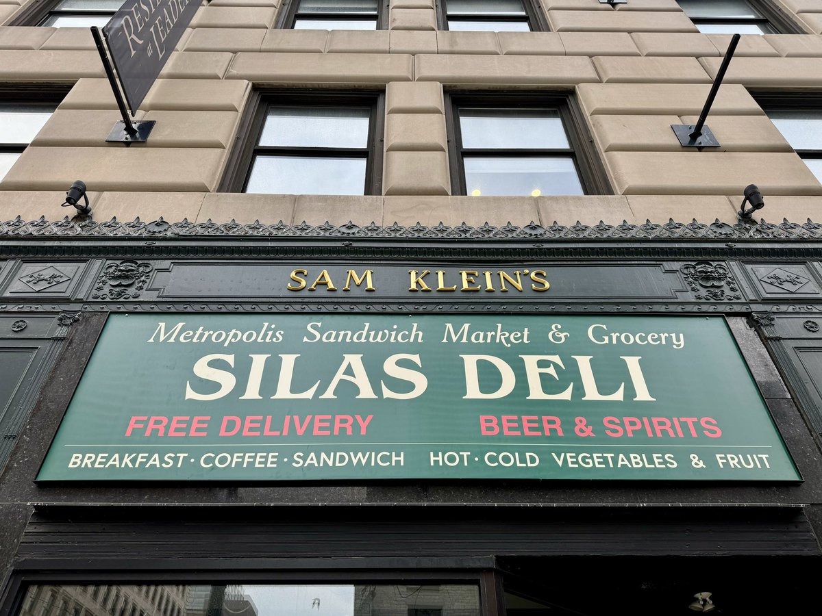 mjarboe's tweet image. Went to the dentist downtown this morning, and the building has been transformed into the offices of the Daily Planet for what the city is calling “an undisclosed feature film production.” #Superman #Genesis