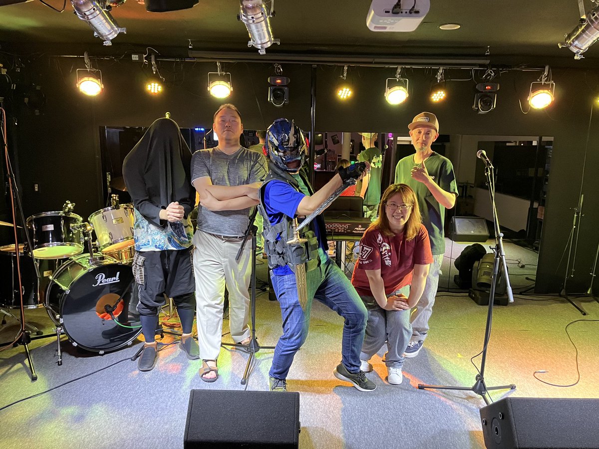 Sound bar Studio 314でバンド練習してきたー🎸
音響いい感じだし、店長さんがPAしてくれるし他の店員さんも優しい感じだしいいお店でしたー😊
ちなみに料金も1人１時間700円＋消費税でリーズナブルです❗️
#studio314
