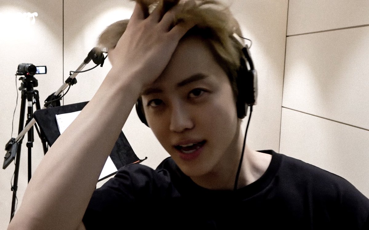 까우 lll tweet media