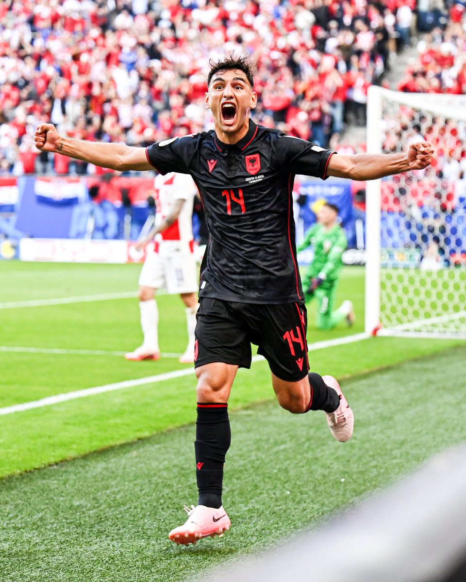 brfootball's tweet photo. Qazim Laci has Albania HYPED 🇦🇱 https://t.co/V8fINiFyQF