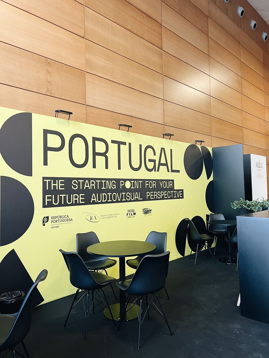 APITelevisao's tweet photo. Primeiro dia de Conecta😉

Para além de produções nacionais imperdíveis, contamos com um stand que não passa despercebido. E ainda temos café para todos os participantes😏

#APIT #APITV #Conecta8 #ConectaFictionEntertainment #Portugal #market #audiovisual #independentproducers https://t.co/loPW6rPEah