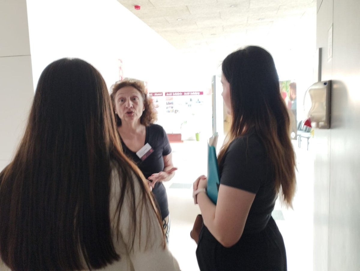 📍Participem al Talent Day <a href="/Blanquerna/">Blanquerna</a> <a href="/BlanquernaFCRI/">Blanquerna FCRI</a> 
👤Expliquem als assistents els requisits de les #BequesACT en màrqueting turístic 
❗️Obrim inscripcions aviat per a la convocatòria 2025 
ℹ️Apunta't i t'informarem perquè presentis la teva candidatura tuit.cat/jBSlJ