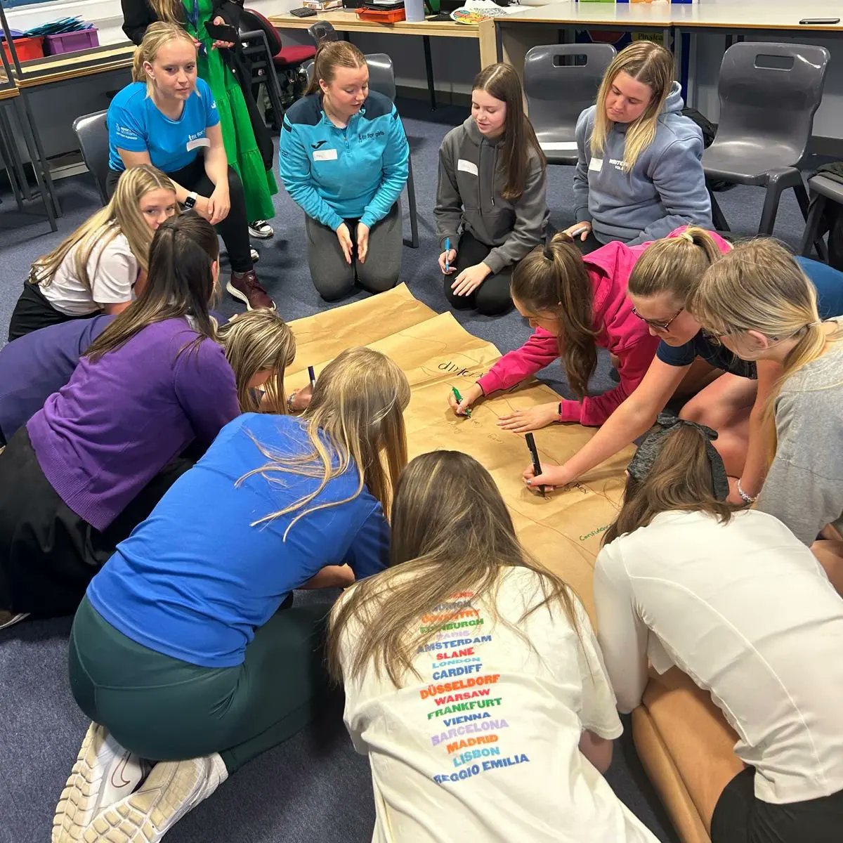 activeschoolsWD's tweet image. 🌟Fit For Girls workshop🌟

Massive thank you to Sportscotland and the FFGs tutors who delivered a brilliant workshop to the WD Fit For Girls ambassadors 24/25 from @P_E_Dumbarton
@VoLAPEDept @clydebankhigh
@SPTA_HighSchool

#fitforgirls #sportscotland #femalerolemodels