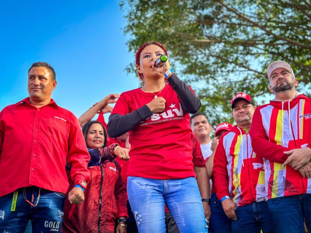 #Carúpano desborda alegría.
#ElTipoEsNico

<a href="/NicolasMaduro/">Nicolás Maduro</a>
@GPintoVzla

¡Venezuela sabe lo que quiere! ❤️