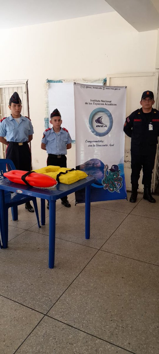 mintransporteve's tweet photo. #DeInterés | El #INEA junto a las Bricomiles, dictaron charlas de seguridad y conciencia acuática en las jornadas integrales sociales promovidas por el Ejecutivo Nacional en la parroquia Bolívar del estado Zulia. #ComprometidosConLaVenezuelaAzul
#ElTipoEsNico https://t.co/mOKTpMUMTh