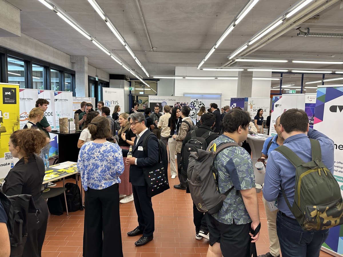 MPI_IS's tweet image. Today, we and many other players such as the #Tübingen #AI Center, our #IMPRSIS, #Fraunhofer_IPA, @BW__i participated in @Cyber_Valley Days, a program to foster entrepreneurship &amp;amp; scientific innovation originating from #TheLänd. It was quite a crowd!  cyber-valley.de/en/pages/cyber… #KI