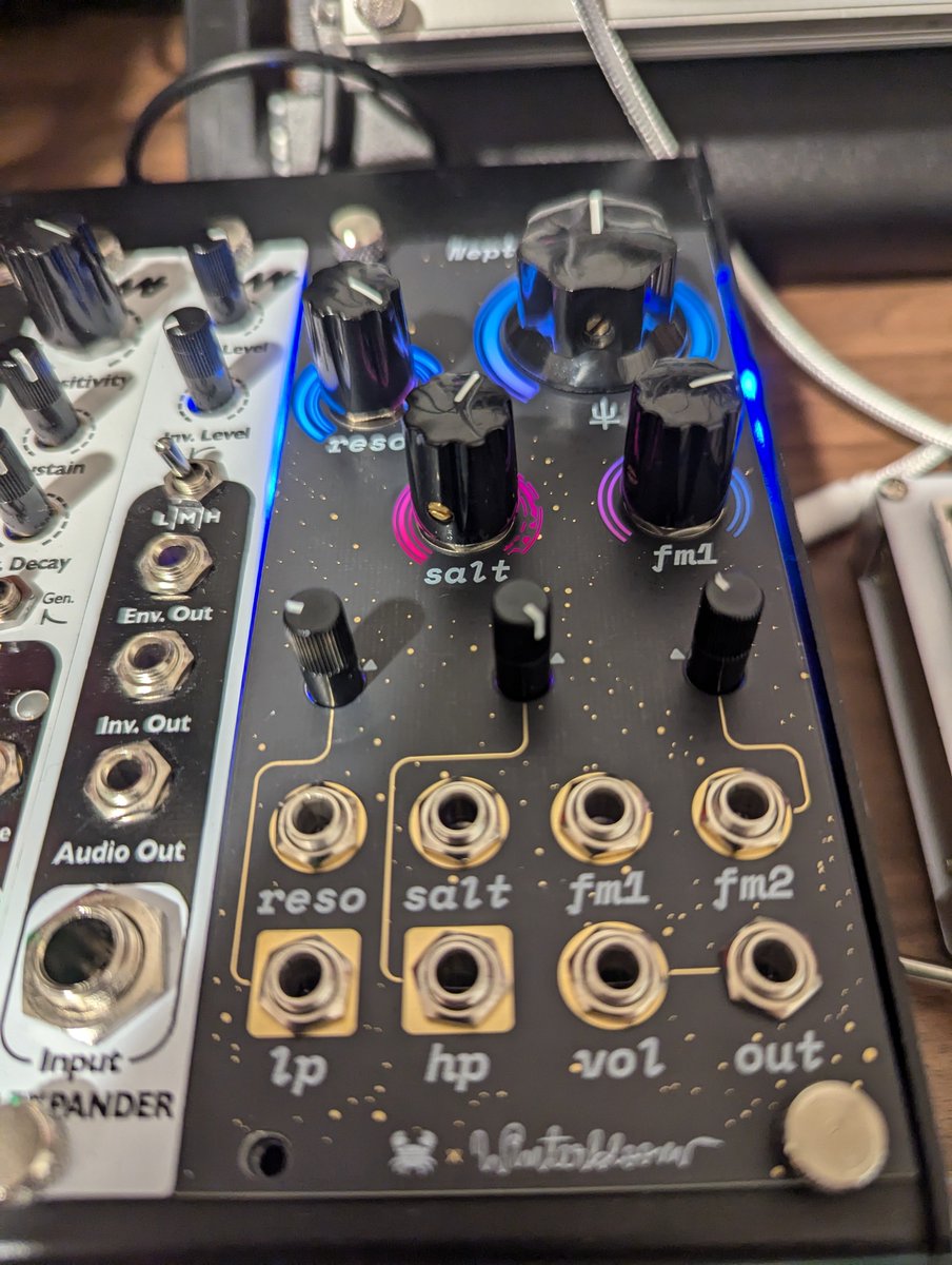 Neptune(<a href="/wntrblm/">Winterbloom 🎛️</a>)は無事で作った🤘