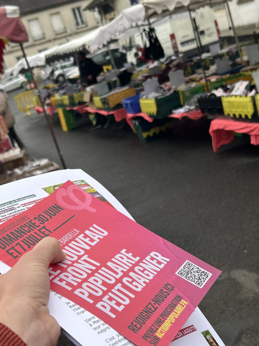 frontpop7704's tweet photo. Nous étions présent aujourd’hui au marché de Nangis à la rencontre des Nangissien•nes dont fait partie notre suppléante Clotilde Lagoutte. 🗞️

Clotilde est une femme de combat, très implantée localement, qui connaît le terrain et ses habitants.

#nouveaufrontpopulaire
#nangis https://t.co/SSoAbBCT1Z