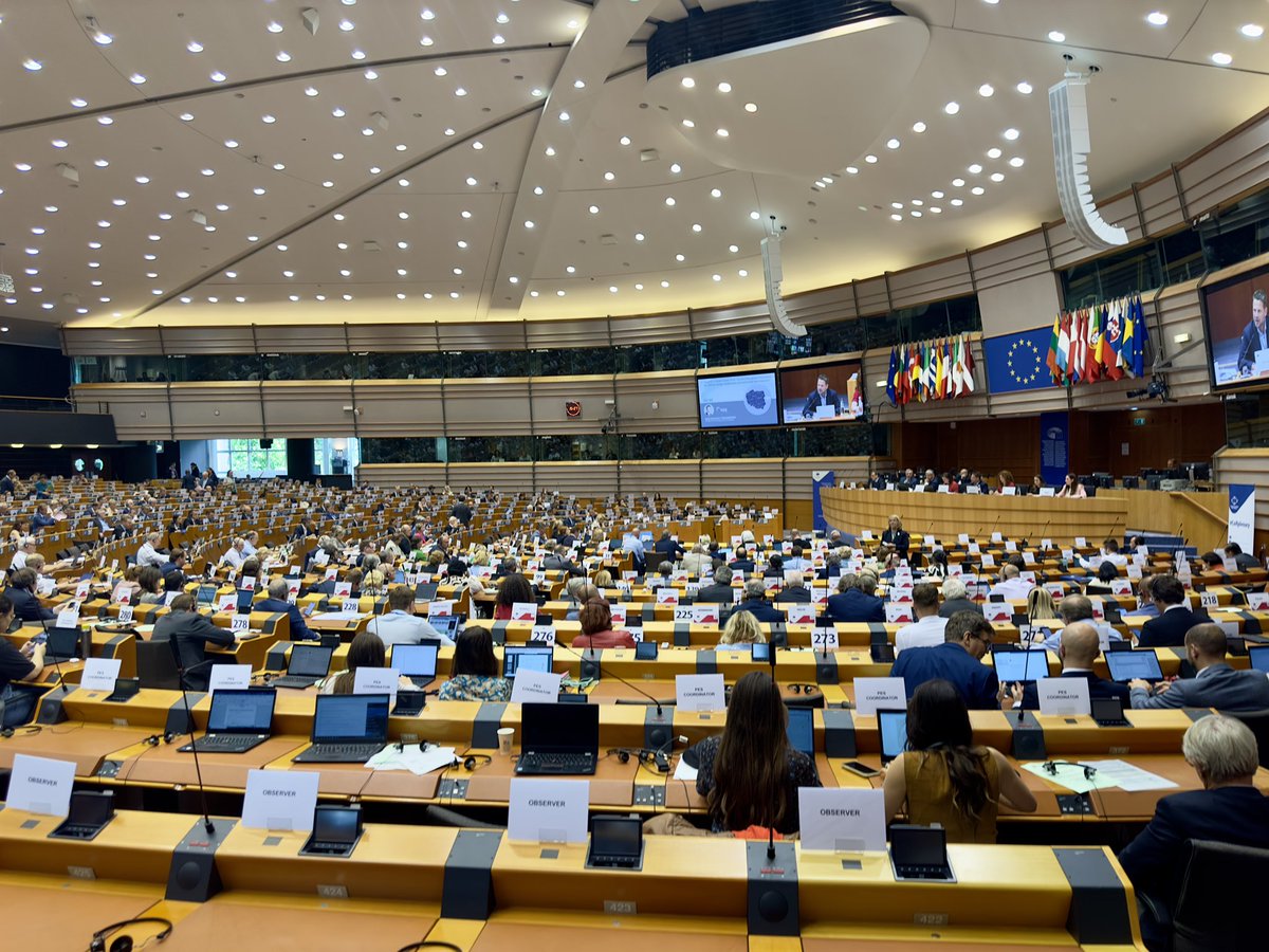 🇪🇺 June Plenary 🇪🇺
The final plenary before the summer break takes place today!

✨ Highlights ✨
🗳️ Discussing Results of EU Elections

🚜 The Future of the Common Agricultural Policy 

💊 Addressing Medicine Shortages

Thread below 👇🏻