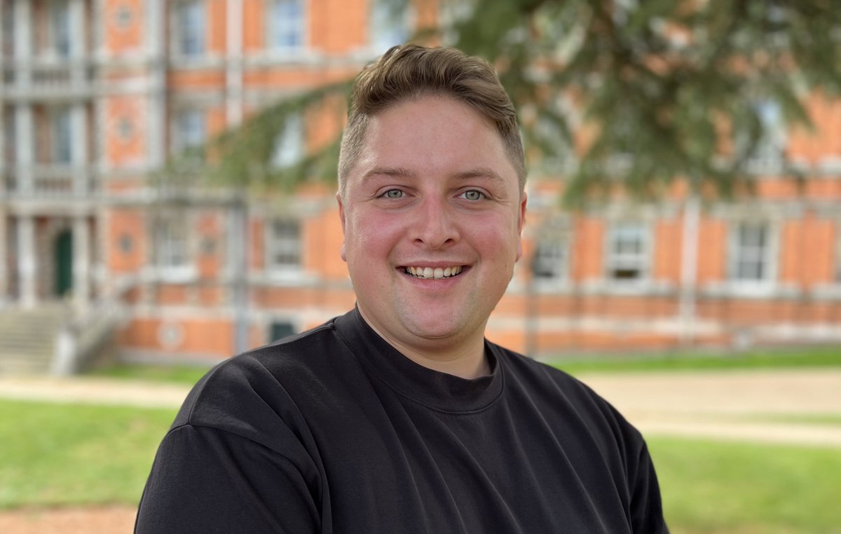 ☀️ Our Lecturer in Music Composition, Dr Nathan James Dearden, begins a two-month summer of touring, residencies, and world premieres with @3choirs, <a href="/MuFestAber/">Musicfest Aberystwyth</a>, <a href="/eisteddfod/">eisteddfod</a>, and <a href="/PresteigneFest/">Presteigne Festival | Gŵyl Llanandras</a>: royalholloway.ac.uk/research-and-t…