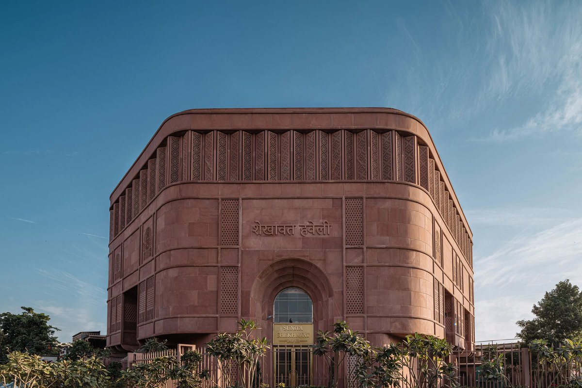 cbdhage's tweet photo. Museum of Meenakari Heritage and Sunita Shekhawat jewelry store by Studio Lotus.
#Jaipur 
PC-Ishita Sitwala https://t.co/8ynqN4tb3m