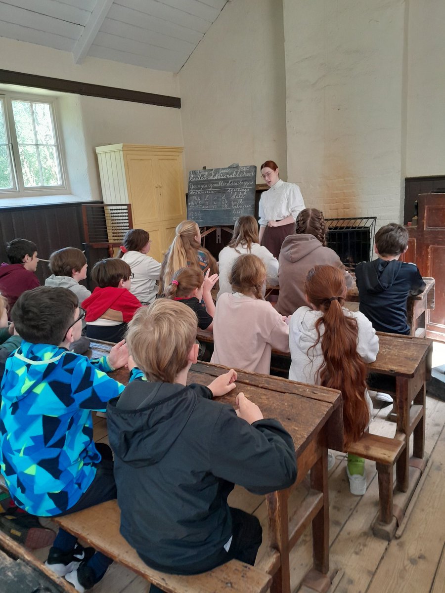 MsOConnorsClass's tweet photo. Fabulous day in the Ulster American Folk Park. https://t.co/Q1o8aXgax5