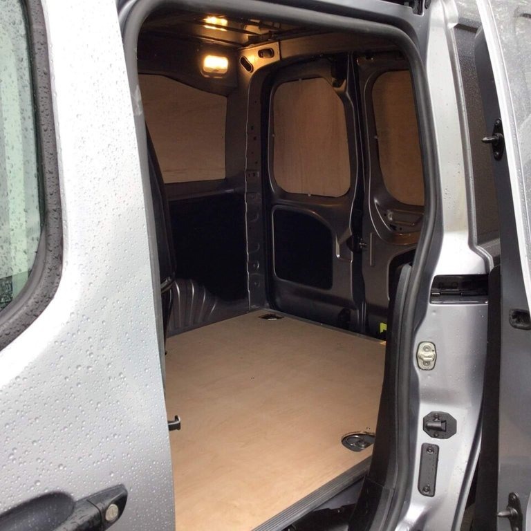 SimplyUsedVans's tweet photo. CITROEN BERLINGO | 1.5L 650 ENTERPRISE M BLUEHDI 0d 76 BHP
 
⭐ 52,626 Miles | Diesel | Manual

- 8" Colour Touchscreen
- Air Conditioning
- Cruise Control with Programmable Speed Limiter

🔗 https://t.co/DkhRqY7j7k

#CommercialVans | Simply Vans https://t.co/hGIWUeCT55
