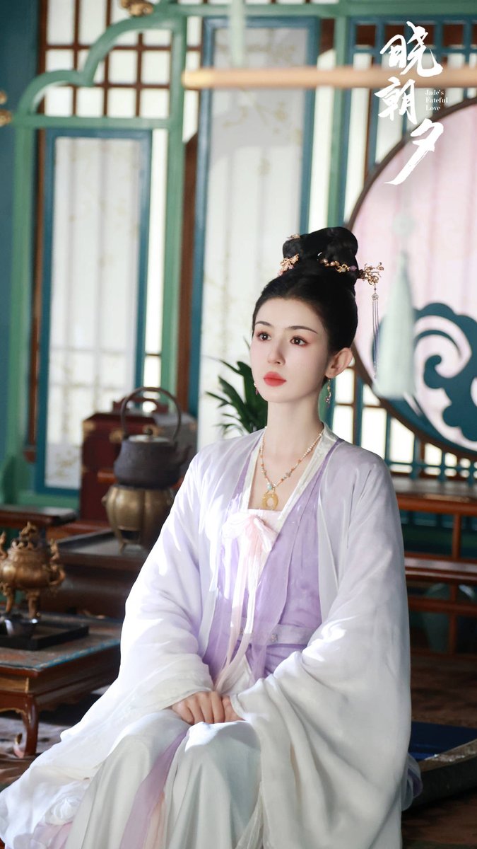 CdramaL's tweet photo. 「📸 | Webdrama de romance histórico #JadesFatefulLove, estrelado por #Hanikize, #YanXuJia, #ZhangJiaYua, #MaSiHan, #LinJunYi, #YuZiYang e mais, lança novas Stills — Disponível no WeTV 🩵
#晓朝夕 https://t.co/4lAZk80VpF