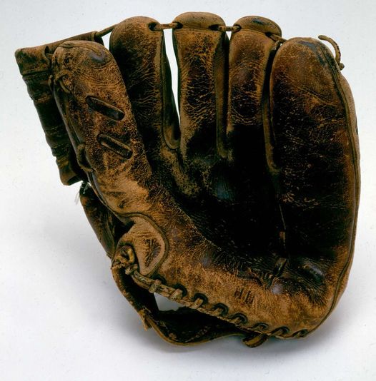 The glove used by Willie Mays to make The Catch.