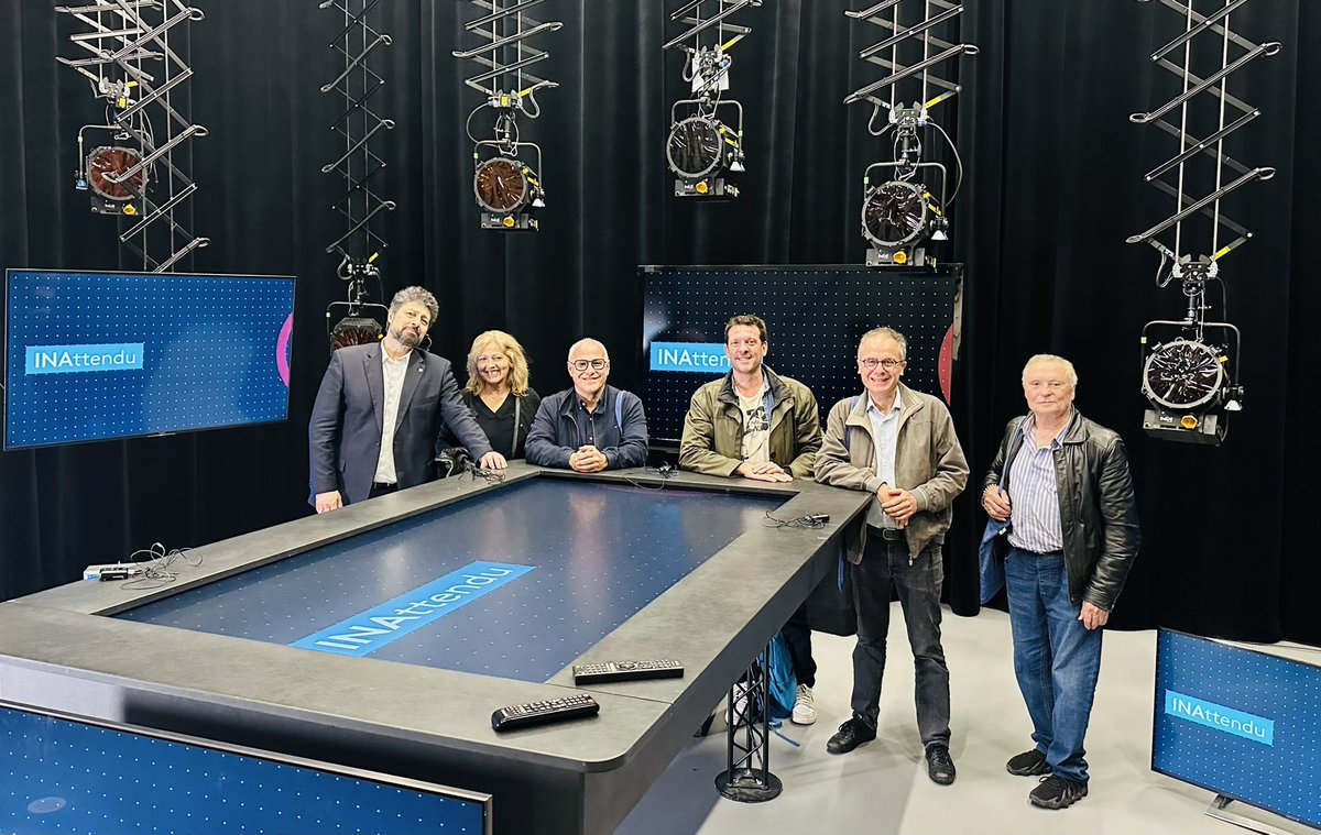cpme94's tweet photo. Un grand merci à toute l’équipe de @Inafr_officiel d’avoir accueilli une partie de nos adhérents pour une visite à la fois passionnante qu’enrichissante 🙏 nous archives audiovisuelles sont bien gérées et utilisées pour l’histoire de notre pays 👌 https://t.co/bfqYRjEJb7