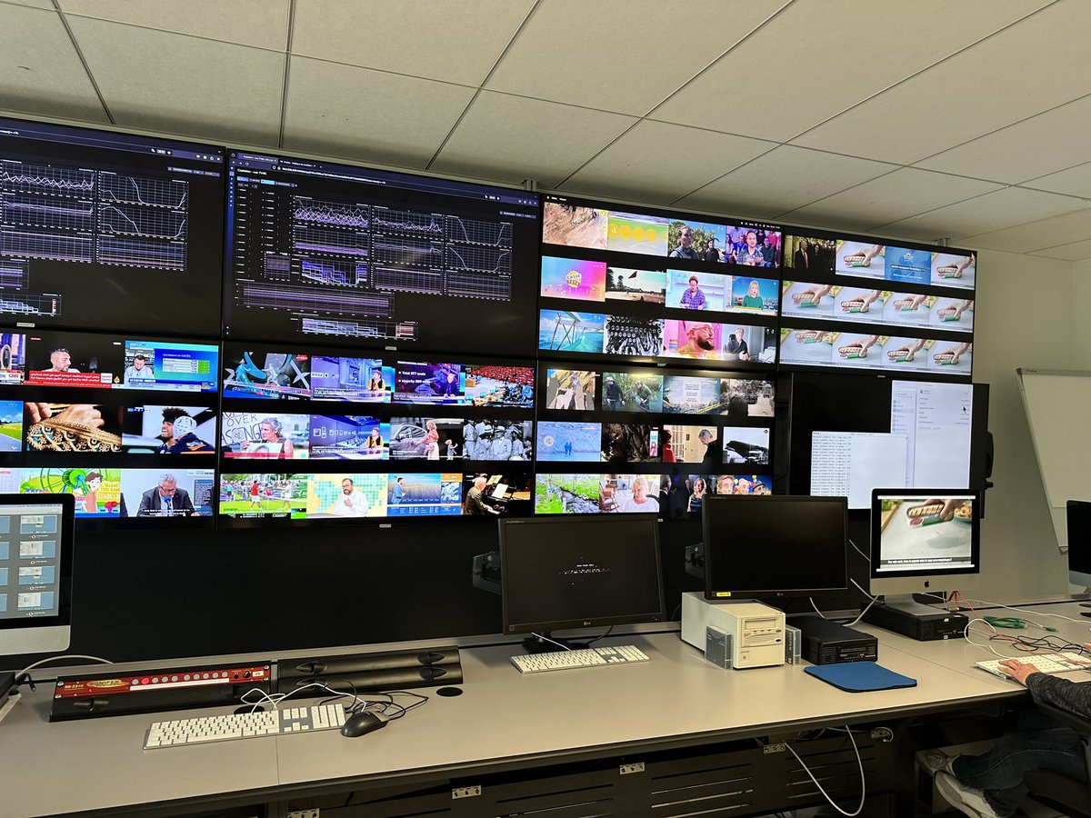 cpme94's tweet photo. Un grand merci à toute l’équipe de @Inafr_officiel d’avoir accueilli une partie de nos adhérents pour une visite à la fois passionnante qu’enrichissante 🙏 nous archives audiovisuelles sont bien gérées et utilisées pour l’histoire de notre pays 👌 https://t.co/bfqYRjEJb7