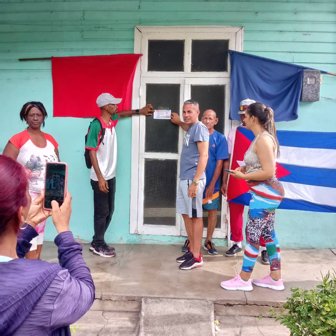 yanetCaste68179's tweet photo. Hasta el ultimo rincon de la geografia camagueyana llegamos a declarar las casas #60Edicion de los Juegos Escolares Nacionales
#INDERCamaguey https://t.co/yRvxvnn3DV