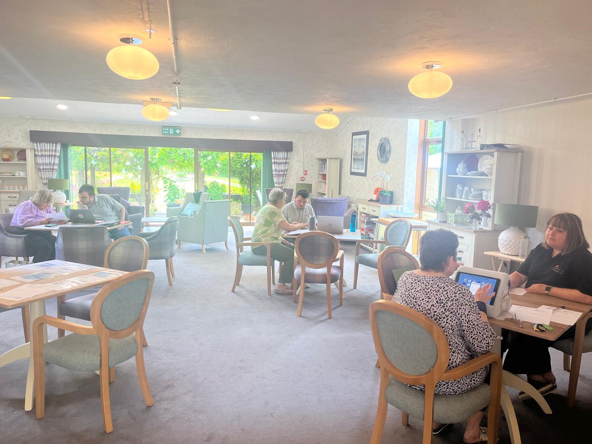 Dawn Hutchinson tweet media