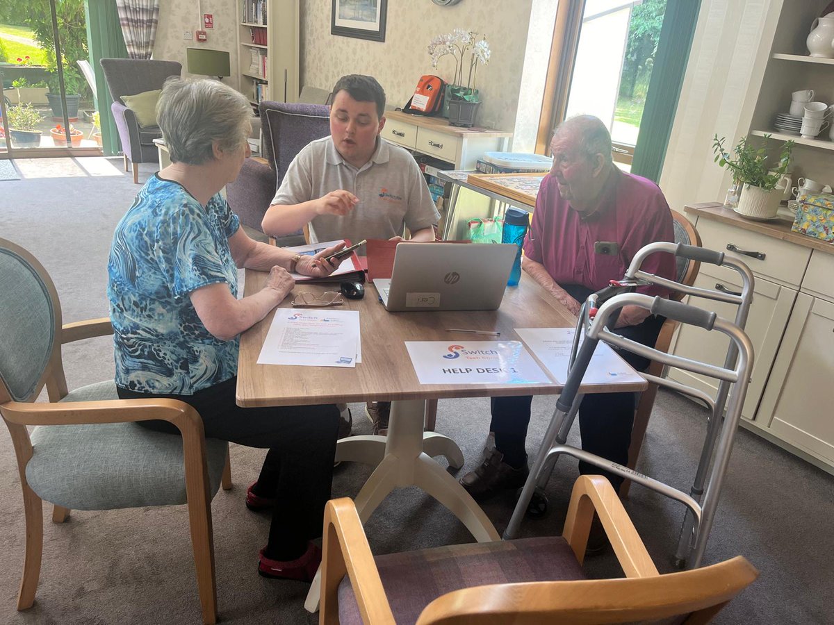 Not only do Switch Now entertain McCartney House residents on a Friday, they also run an IT Surgery.  Happy residents now more confident with their mobile phones and tablets at their visit today. <a href="/MuirGroupHA/">Muir Group Housing Association</a>, #McCartneyHouse, #MuirLiving.