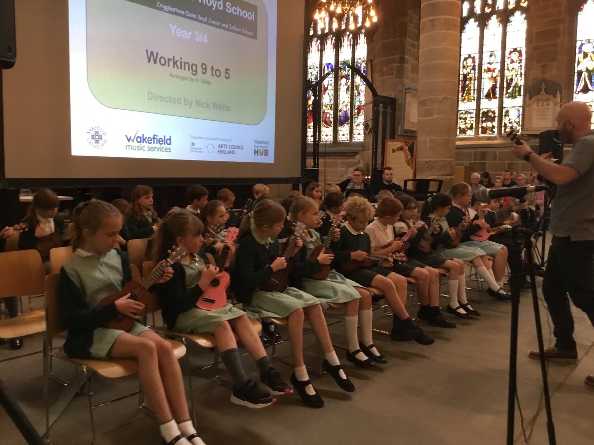 DaneRoydY3_4's tweet image. We had a fantastic day out at The Big Strum yesterday! Thank you to @wakefieldcath and @WakefieldMusHub for organising such a wonderful event! @DaneRoydSchool