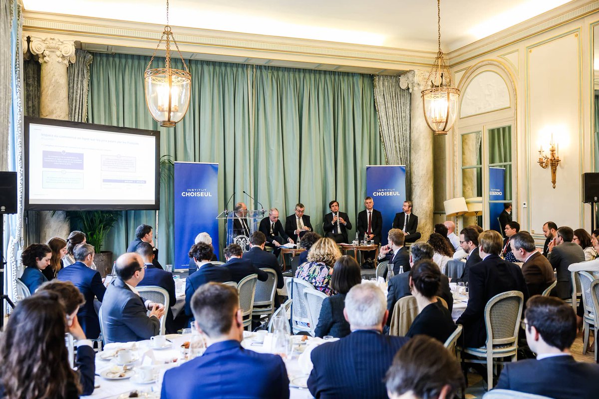 Présentation exclusive ce matin des résultats d'une étude <a href="/compasslexecon/">Compass Lexecon</a> qui permet de quantifier l'effet anti-#inflation du commerce en ligne ❗

Un nouvel éclairage sur ses bénéfices pour les Français 🔎

Retour sur notre #colloque dédié et thread ici ⤵️

#ecommerce