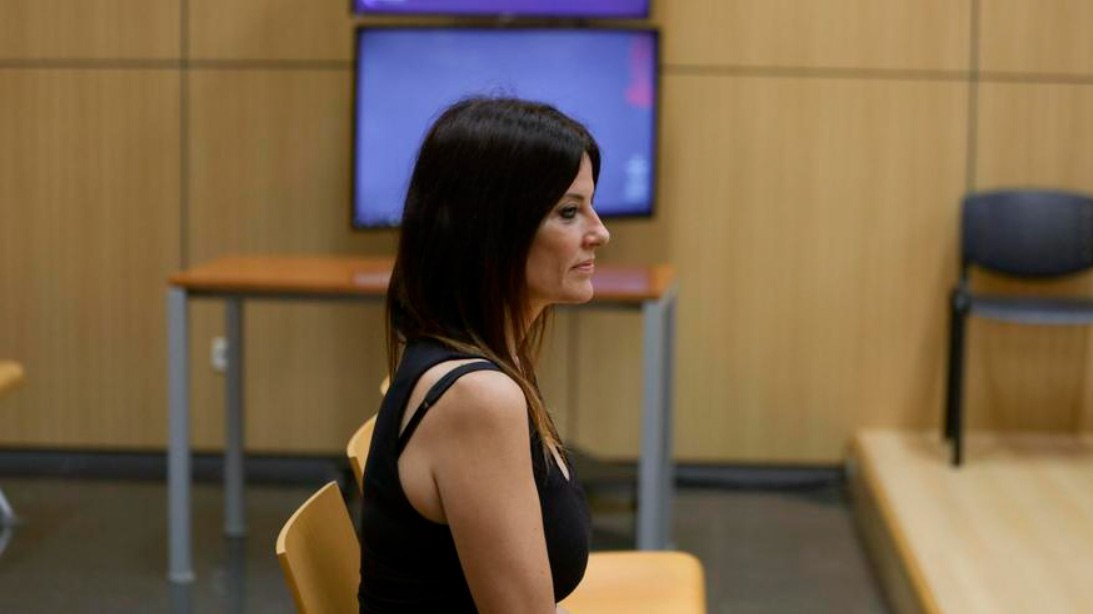 Una de las niñas violadas en Burjassot intentó suicidarse después de que Cristina Seguí desvelara su identidad y la acusara de inventárselo. Sus violadores fueron condenados. Hoy han juzgado a la ultraderechista. <a href="/FACUA/">FACUA</a> aportó las pruebas a la Fiscalía y he declarado como testigo