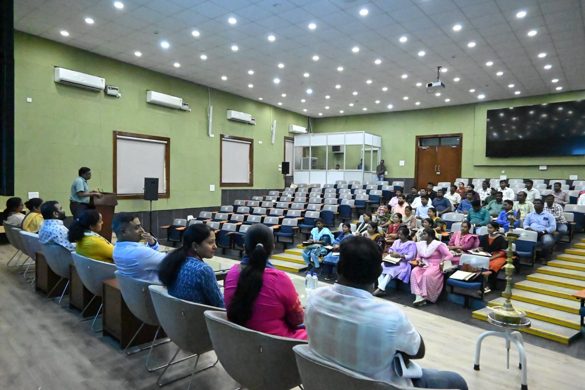 OfficersRevenue's tweet image. The 14th Induction Training Program for untrained Revenue Inspectors has been inaugurated at Revenue Inspectors Training Institute @OfficersRevenue .This comprehensive 55 working day program is designed to enhance their skills and knowledge. #RevenueInspectors #TrainingProgram