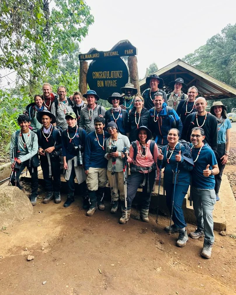 ZaraTours's tweet photo. Kilimanjaro Group Climbers: Coming down from Uhuru Peak safe & sound, made it to the roof of Africa with excellent guiding from ZARA Tanzania Adventures #numberone #besttouroperator #tanzania #congratulations #mtkilimanjaro #mountainclimbers https://t.co/rpoTcT0Ch9