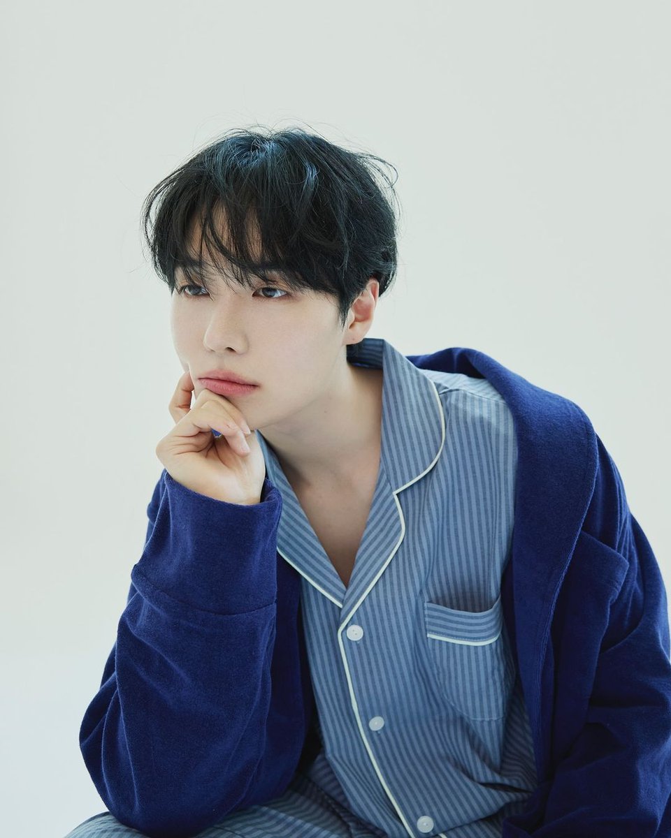 JAEYUNBR's tweet photo. 📸 JAEYUN para o Concept Photo 2 do seu 1st Ep zzZ que será lançado dia 04 de Julho 💙🤍💤

#JAEYUN #JAYNLEE https://t.co/1gaEFKW7dc