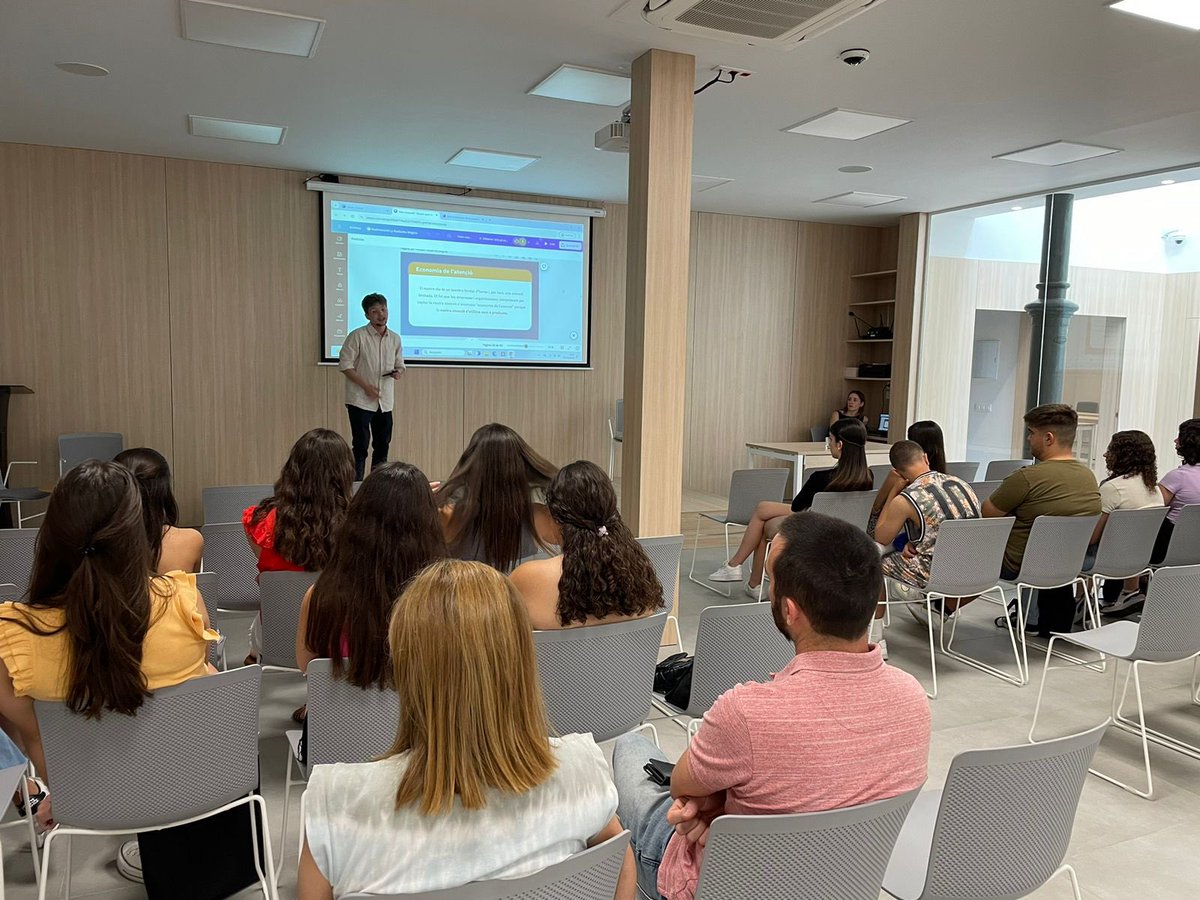 Col_Maria Rosa Molas tweet media