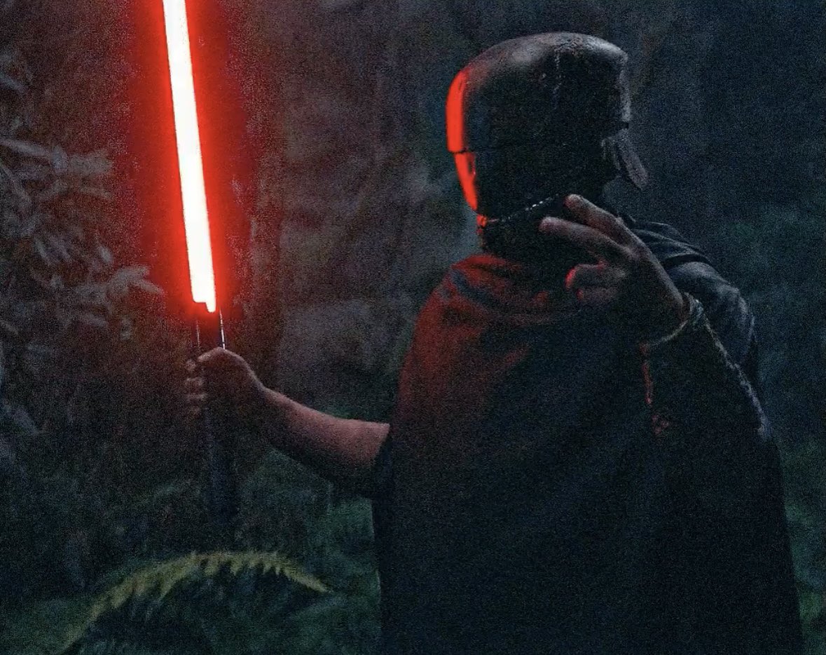 KnightsofMelvin's tweet image. Who is behind the mask? #TheAcolyte This definitely looks like a Black Male. Birthdays and established lore doesn’t appear to matter anymore. Look what they did with Ki-Adi-Mundi. My bet is…this is Mace Windu!