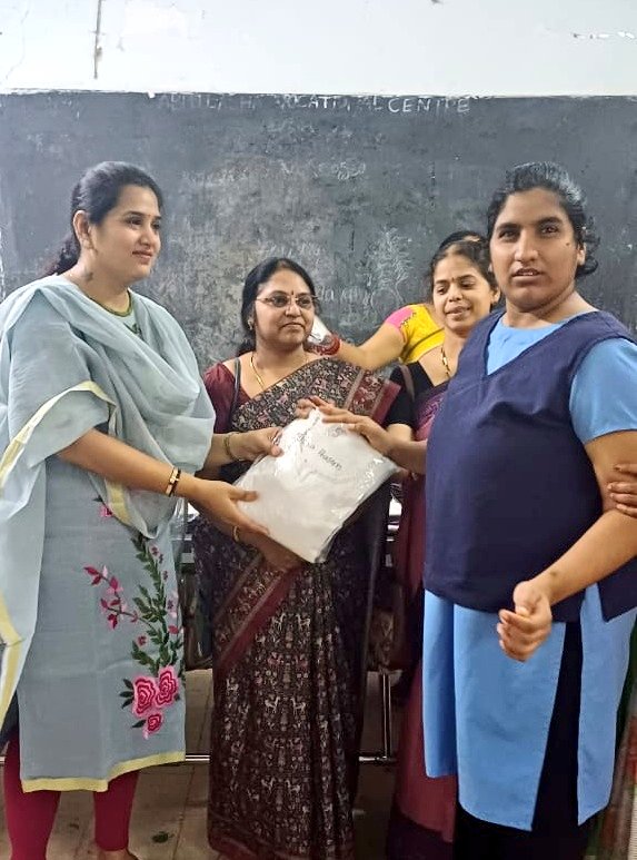 AdarshSindhu's tweet photo. As promised earlier on my son's birthday handed over school uniforms to the students in Abhilasha Vocational centre for the welfare of intellectually challenged children,BHEL. #Bharathinagar #111division. https://t.co/cWBLa47eGW
