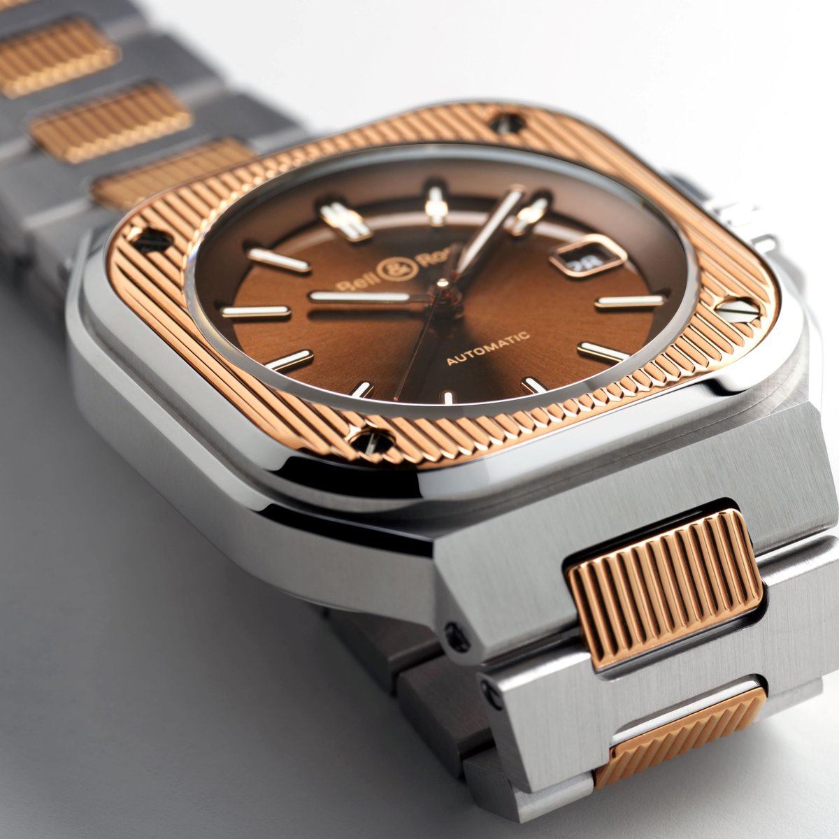 timezone_com's tweet image. From @BellRossWatches the BR 05 Artline Steel &amp;amp; Gold (forums.timezone.com/index.php?t=tr…)
