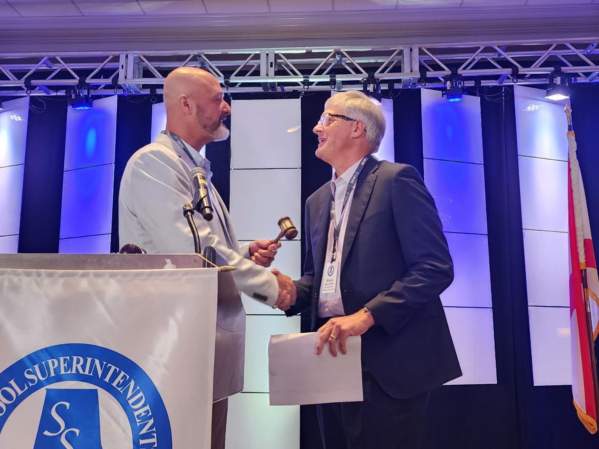 Dr. Heath Grimes passed the gavel this morning to Dr. Wayne Vickers. Congratulations to Dr. Vickers on his upcoming presidency of SSA. In addition, SSA would like to thank Dr. Grimes for his leadership as president.