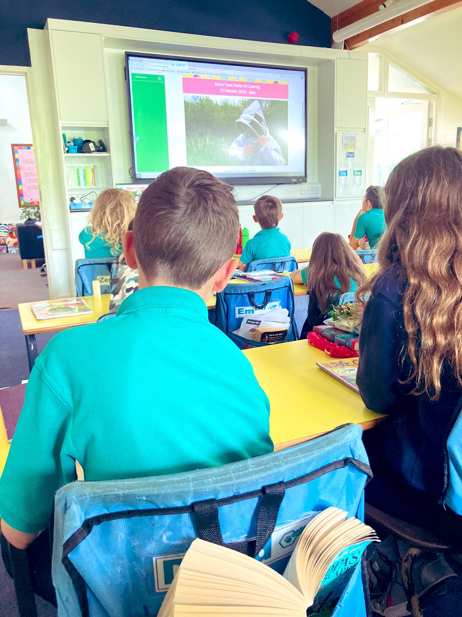 Ysgol Y Dderi tweet media