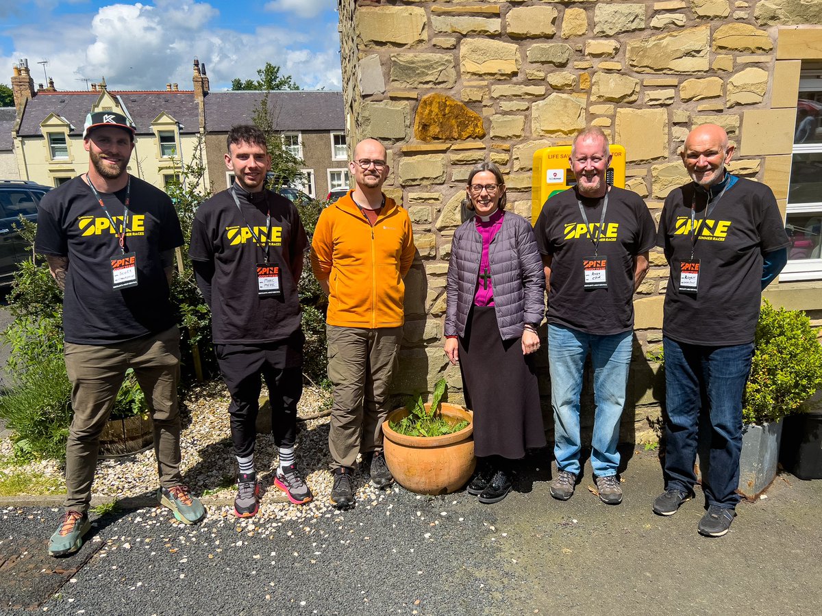 willbaldlygo's tweet image. Well, what a lovely morning this has been.

Thanks so much to @BishopNewcastle for stopping by to visit the finish line and meet the team. It’s was awesome to chat with a fellow #dotwatcher.

P.S. Hi @keithdunn!