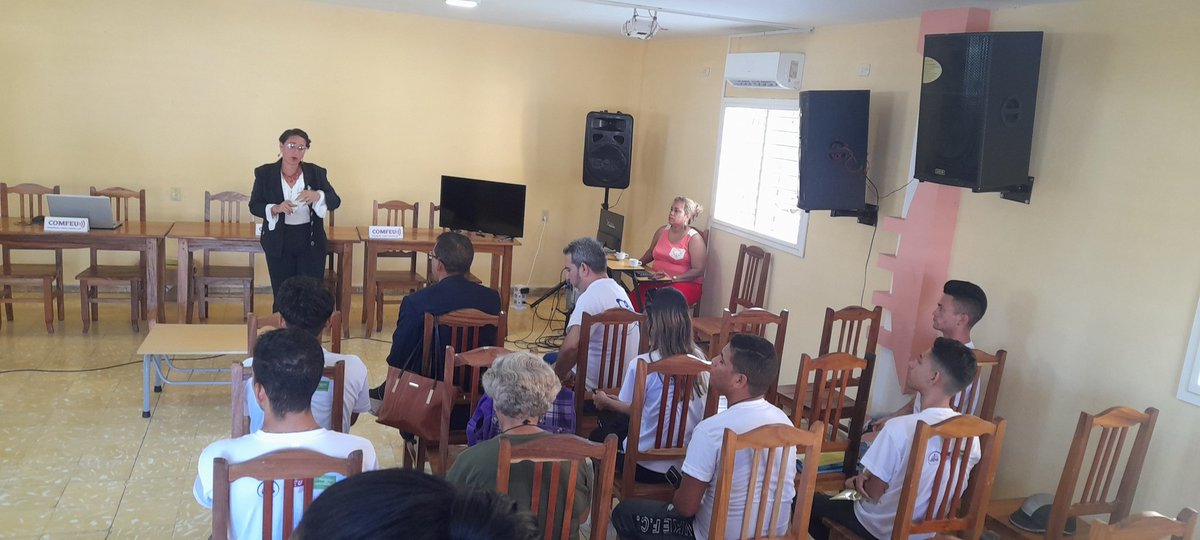 Comienza el primer taller del #CONFEU2024 en su VI edición en la  #UniversidadDGranma de la #ProvinciaGranma. 
😁 Aquí donde saber es Trascender💪🏼.
