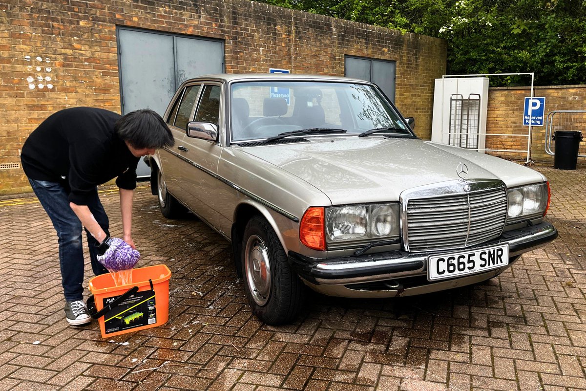 CARmagazine's tweet photo. Come and work with us! We're looking for a Commercial Content Writer with a passion for automotive accessories to work across CAR and @ParkersCars  #Jobs #Journalismjobs
https://t.co/WO6ZbVWtnC https://t.co/EDCa3nRpoT