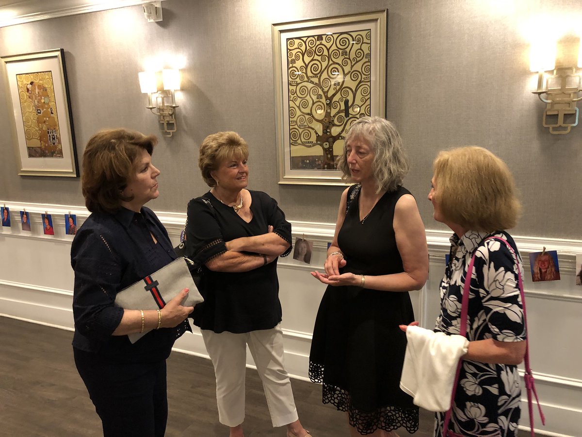 Mrs. Ayres tweet media