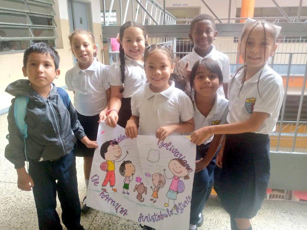 La UEN SUCRE Celebra el 10 Aniversario del Movimiento Bolivariano de Familias Aristobulo Istúriz agradeciendo a todos nuestros voceros por su fiel apoyo para el trabajo en colectivo en pro de elevar la calidad educativa de nuestros niños y niñas ¡Feliz Aniversario!
<a href="/_LaAvanzadora/">Yelitze Santaella</a>