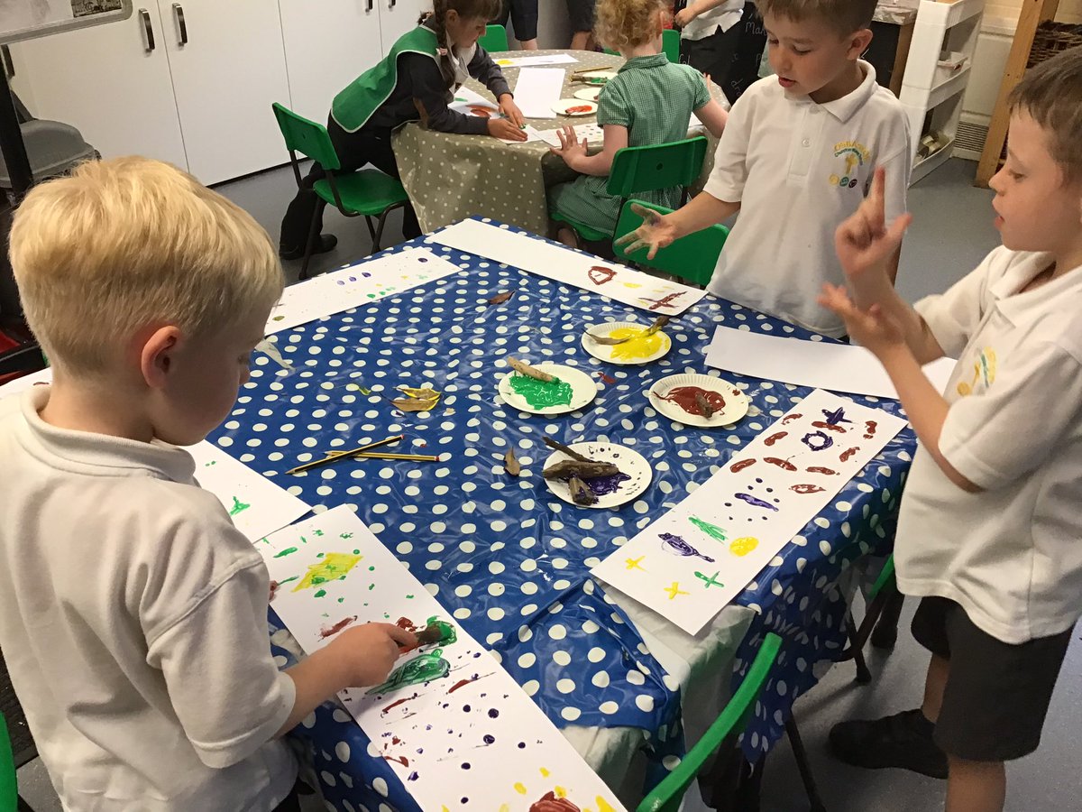 osbastonciw's tweet image. #AccessAllArts #SkyArts week in action in dosbarth un this week