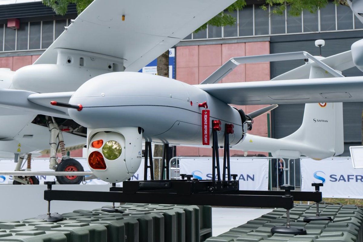 SafranElecDef's tweet image. [Press release] Safran Electronics &amp;amp; Defense and @edge_autonomy proudly present Lanner, a new configuration of the Penguin Vertical Takeoff and Landing (VTOL) Uncrewed Aircraft System (UAS) during the exhibition Eurosatory 2024. Read more : ow.ly/sBJT50SlHBG #Lanner #SDTL