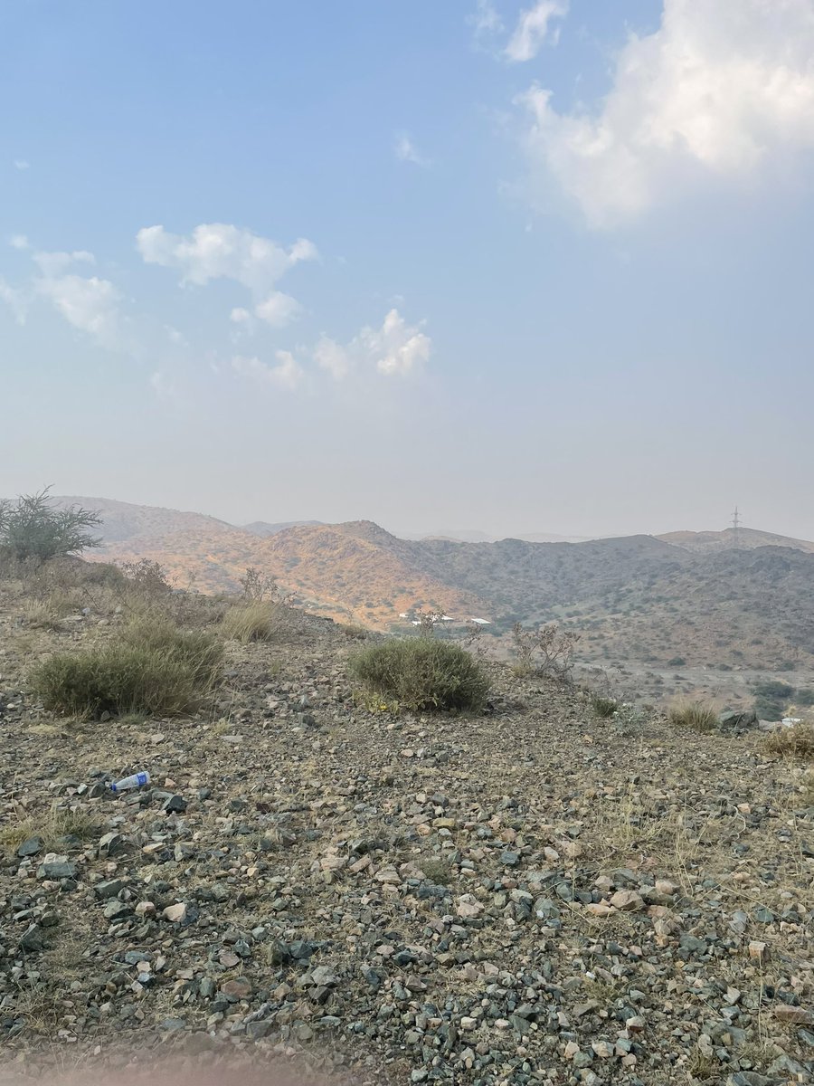 rawan141528's tweet photo. #تصويري اجواء الطايف المكان جمليه رايكم https://t.co/omZlFDE25N
