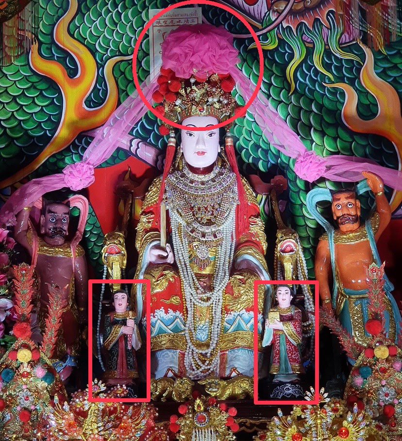 จุยบ๋วยเซี้ยเนี้ย (ไหหลำ: ตุ้ยบ้วยเต็งเหนี่ยง) เป็นเทพเจ้าของชาวไหหลำ ลักษณะมงกุฎจะเป็นมงกุฎหงส์ มีเทพชาย-หญิงตั้งเป็นบริวาร เทวรูปมักลงสีสดใส ป้ายชื่อภาษาจีนจะเขียนว่า 水尾聖娘 วันเทวสมภพคือ 15 เดือน 10 จีน (ต่อ)