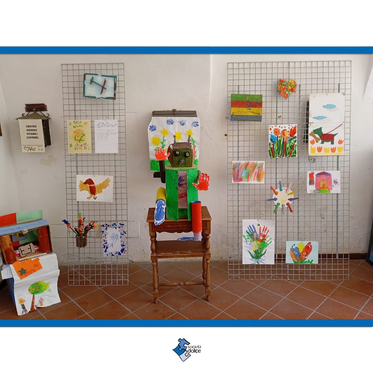 SocietaDolce's tweet photo. I ragazzi del CDD di #sovere hanno partecipato alla II edizione di CORTIL'ART - organizzata da Circolo Culturale Agorà, Biblioteca Civica "P. Guizzetti" con Circolo ARCI, Pro Loco e Comune di Sovere - esponendo le loro opere d'arte.
Grazie di cuore 🥰 per questa opportunità! https://t.co/myphAEYhab