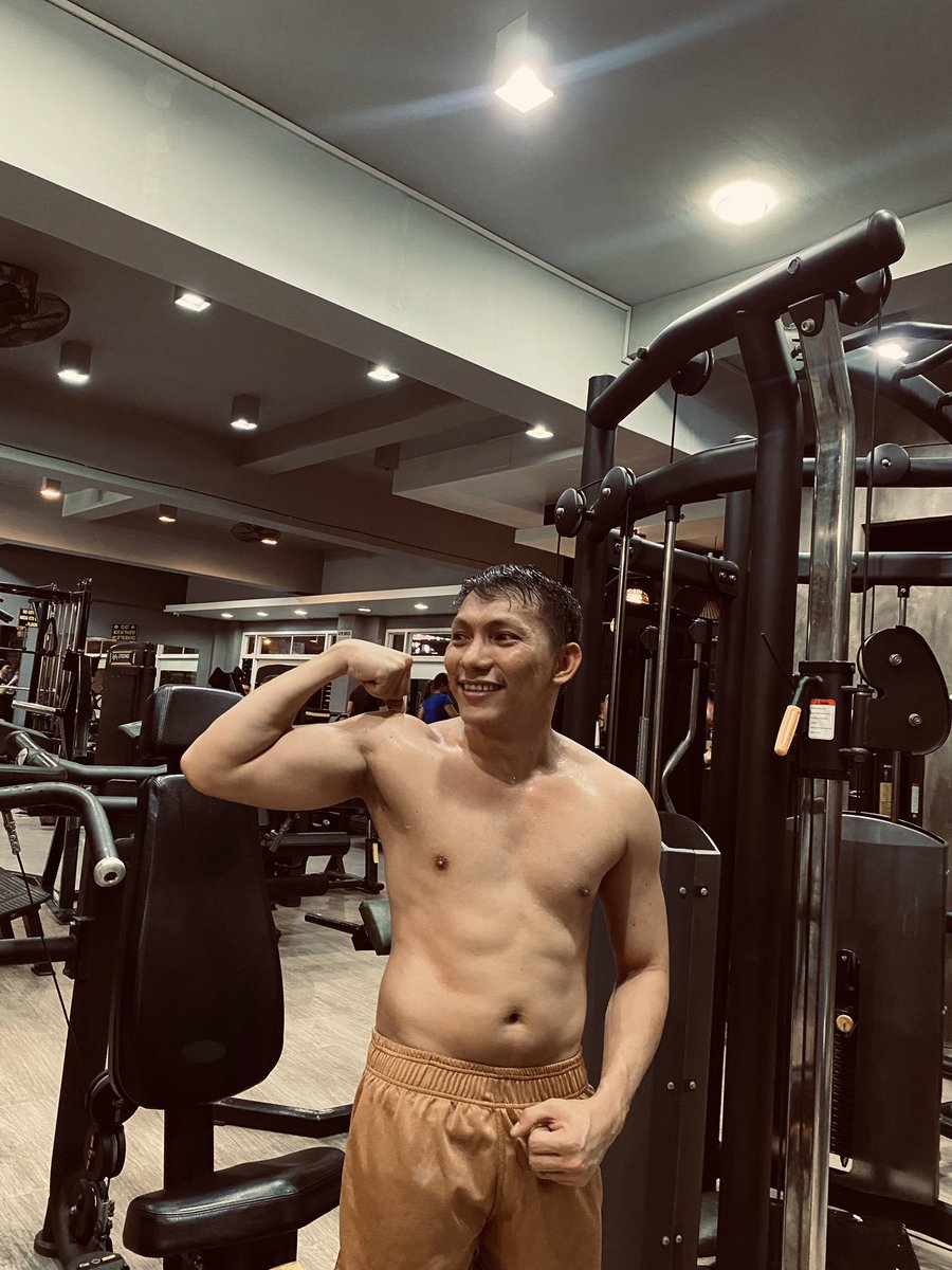 markyexplorerRL's tweet image. Sobrang busy the whole due to the CHED Monitoring and Evaluation tom pero nagka time pa din for my mid-week grind. Chest workout ✅! #MyDailyLifeinDipologCity #MidWeekGrind #Exercise #Fitness #Workout #DipologBoulevardFitnessCenter